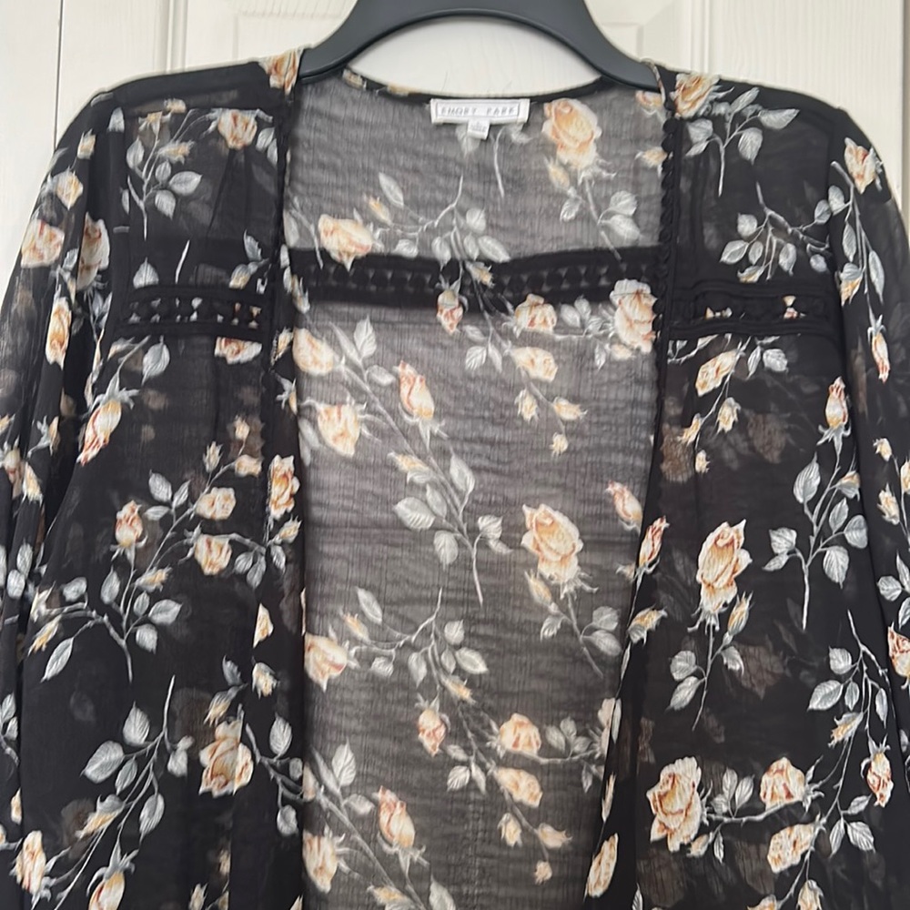 NWOT Floral Emory Park Kimono